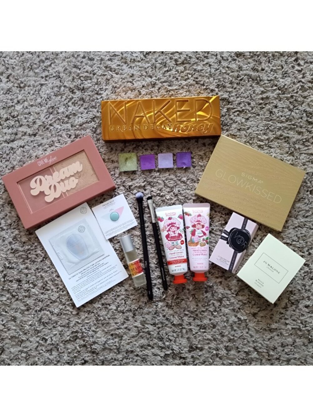 Urban Decay , Sigma, ECT Women's Makeup Bundle Gold Size Medium